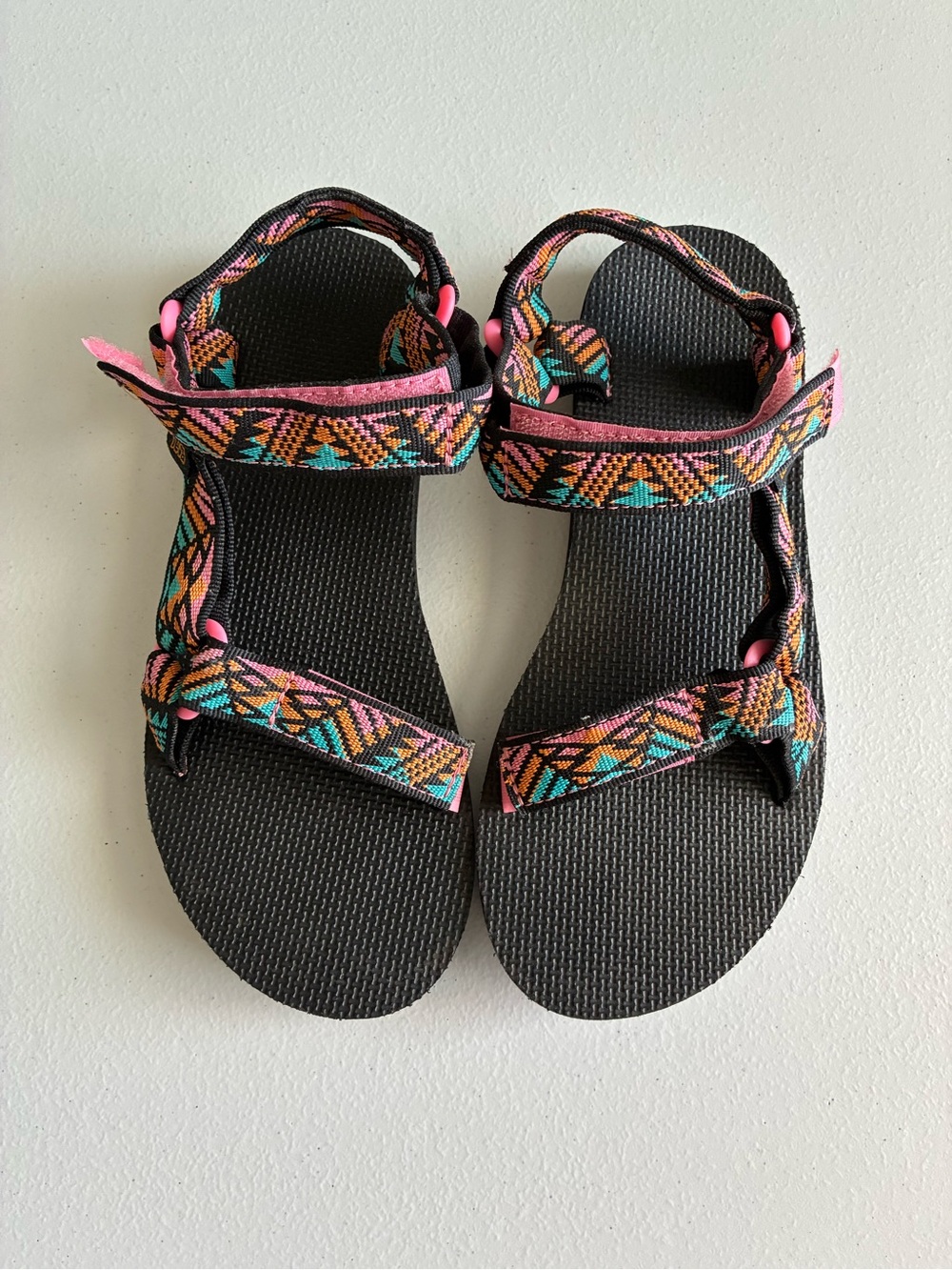 Teva Original Universal Sandals in Boomerang Pink EUC